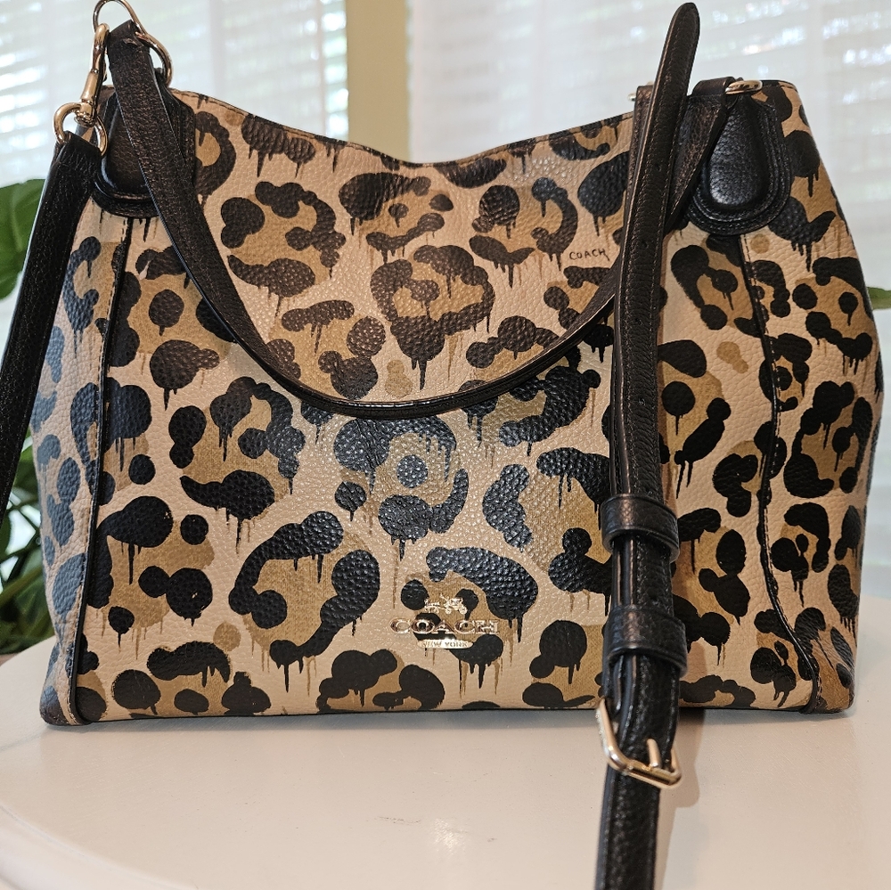 Coach purse leopard pattern Medium size